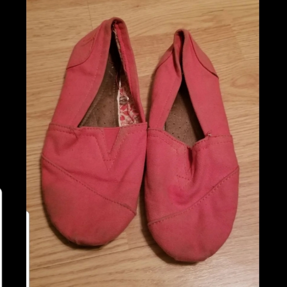 Catos Red Flats